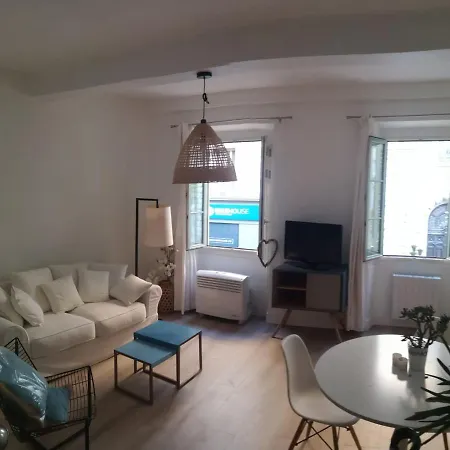 Apartment Joli Nicois En Bord De Nice